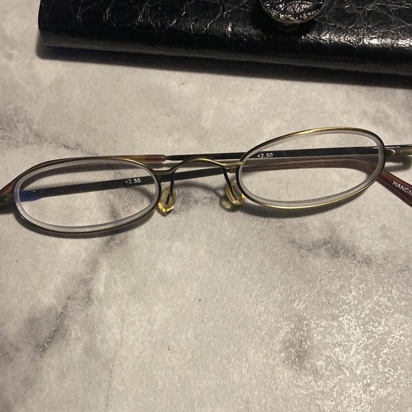 HANDMADE - Picture 9 of 15